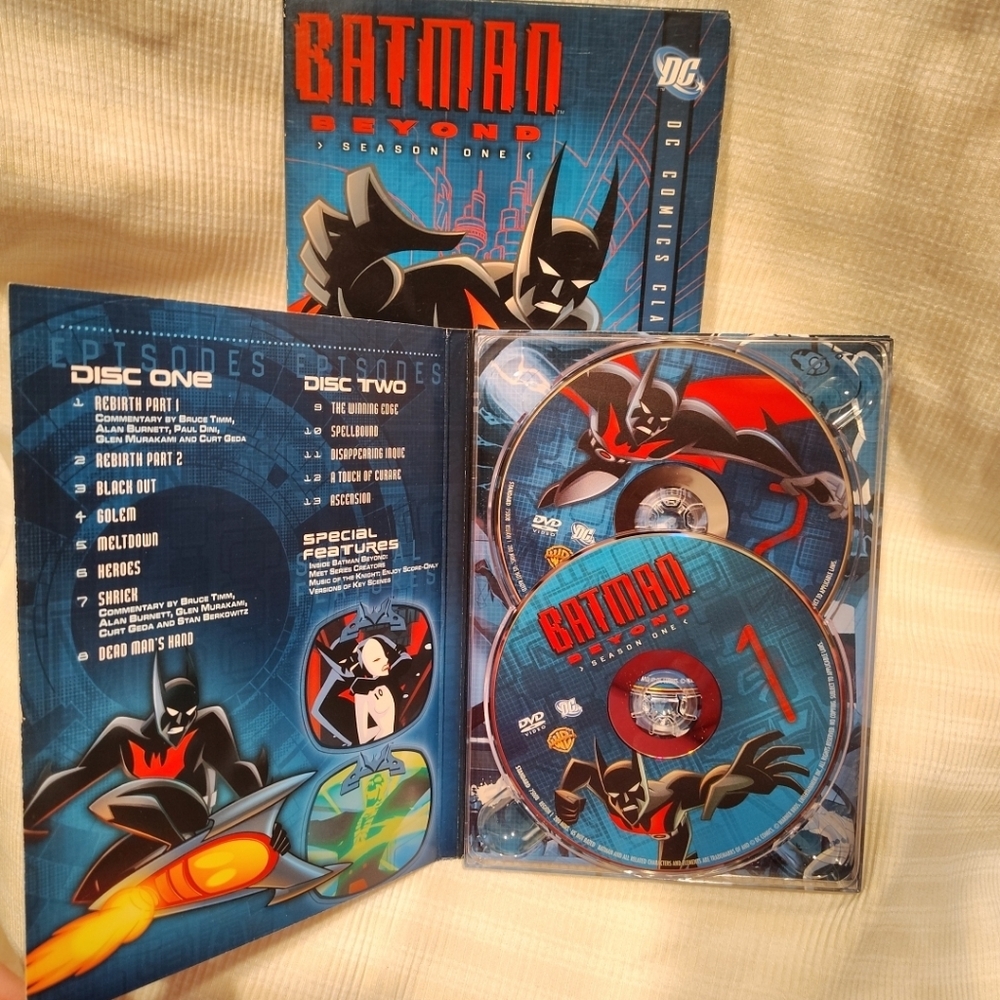 Batman Beyond Season 1 DVD Set 13 Episodes DC Comics Classic Collection Cartoon - Picture 3 of 5